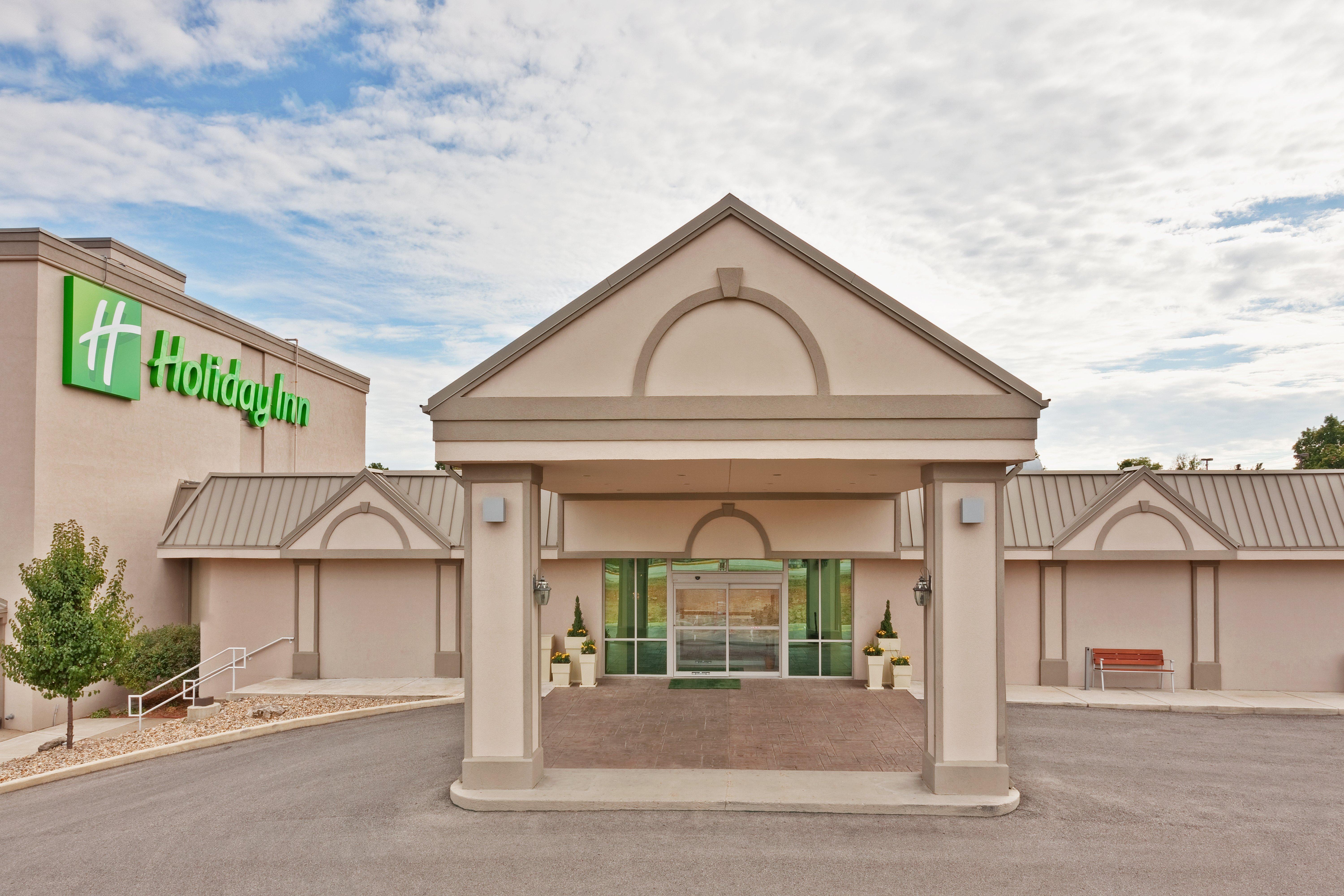 Holiday Inn Bloomington-University Area By Ihg Экстерьер фото